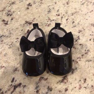 Lucky Brand Black Patent Baby Crib Shoes with Velvet Bows